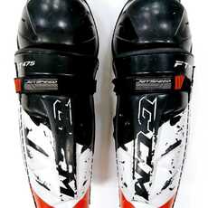 Щитки CCM JETSPEED FT475 JR "11" - Интернет-магазин Б/У хоккейной экипировки T-HOCKEY