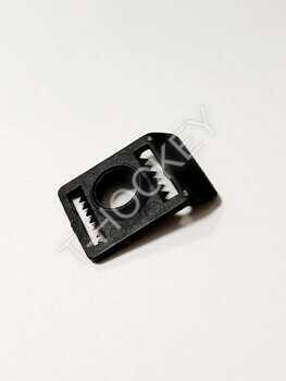 Застёжка на шлем боковая с язычком - Интернет-магазин Б/У хоккейной экипировки T-HOCKEY